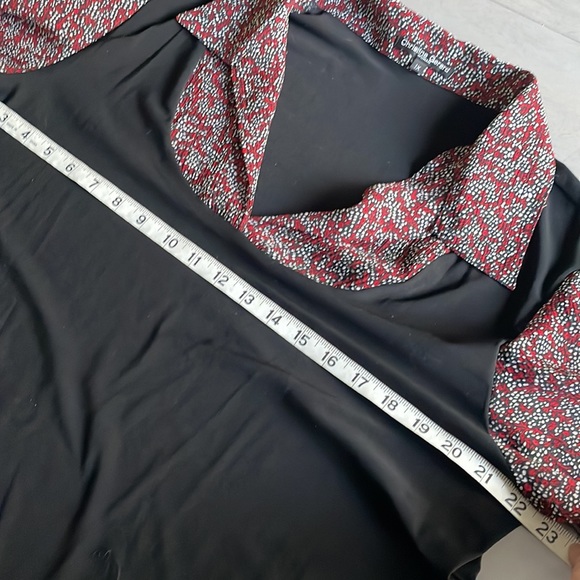 V-Neck Pullover Blouse - Picture 11 of 11